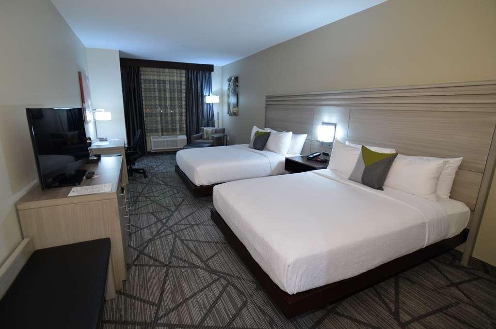 Comfort Inn & Suites Houston I-45 North - Iah Room photo